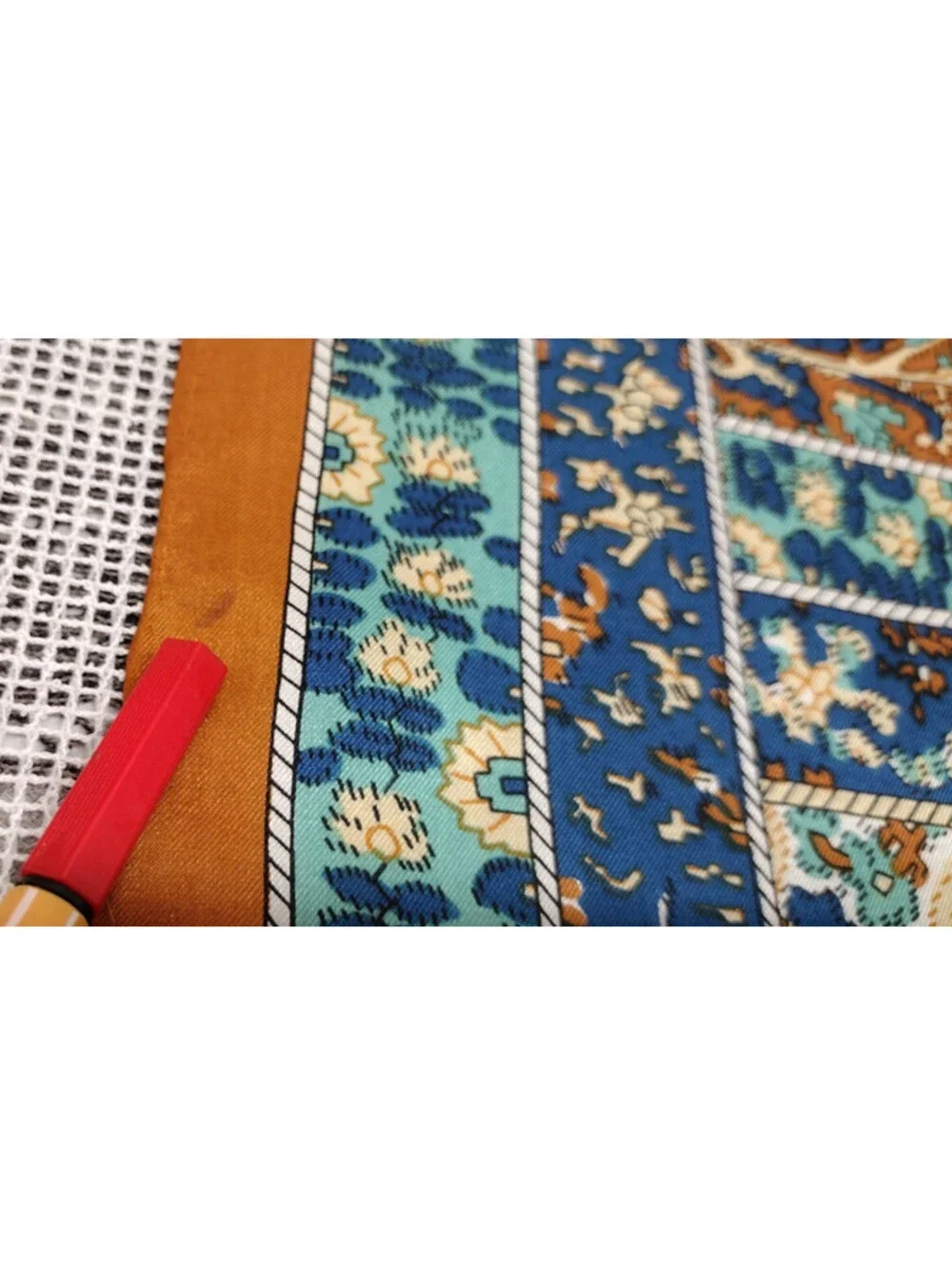 Vintage 60s 1970s Boho Scarf Wild Paisley Brown Blue Silk Blend 21 x 21 about